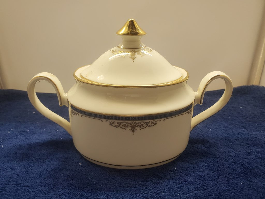 Minton Marlborough Sugar Bowl with Lid LK
