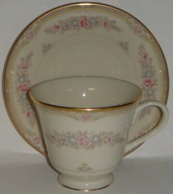 Set of 5 Lenox Chesapeake Cup & Saucers (Footed)