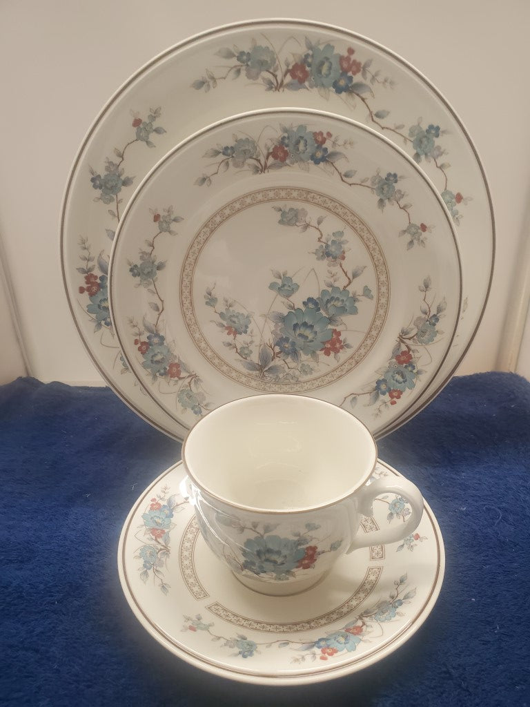 Noritake Bleufleur 4 Piece Place Setting LK