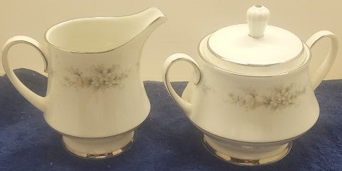 Noritake Melissa Creamer & Sugar Bowl with Lid LK