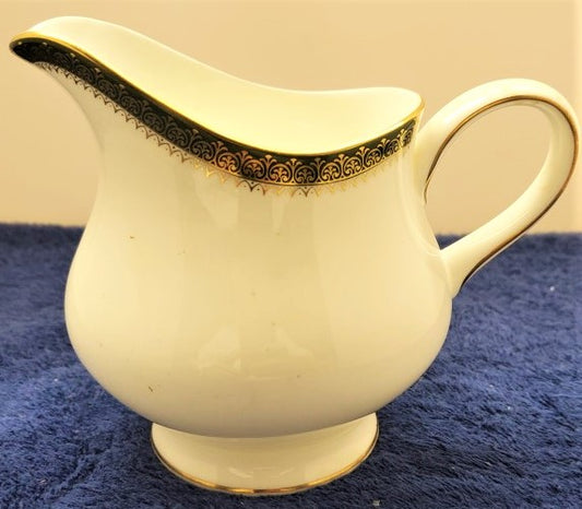 Wedgwood Chester Creamer LK