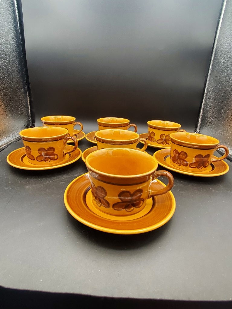 Set of 7 Metlox Poppytrail Vernon Carmel Cup & Saucer Sets LK