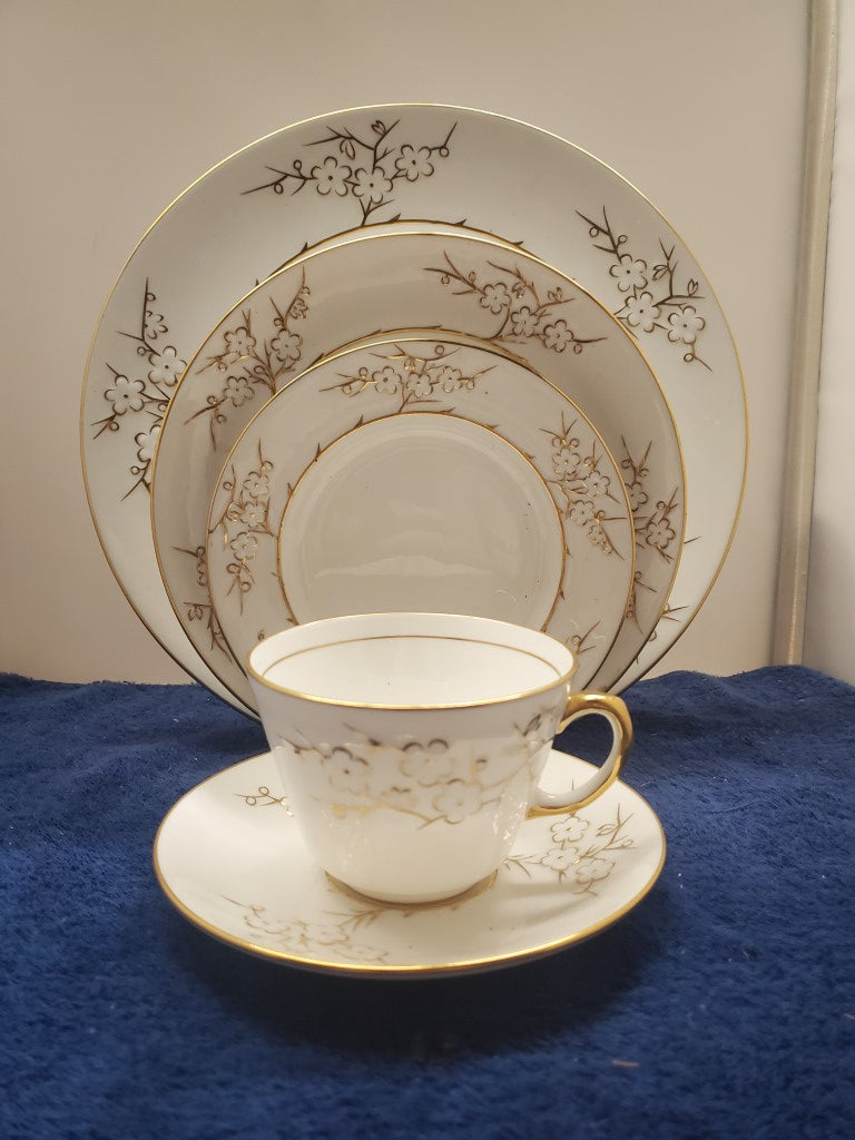 Spode Geisha Gold 5 Piece Place Setting LK