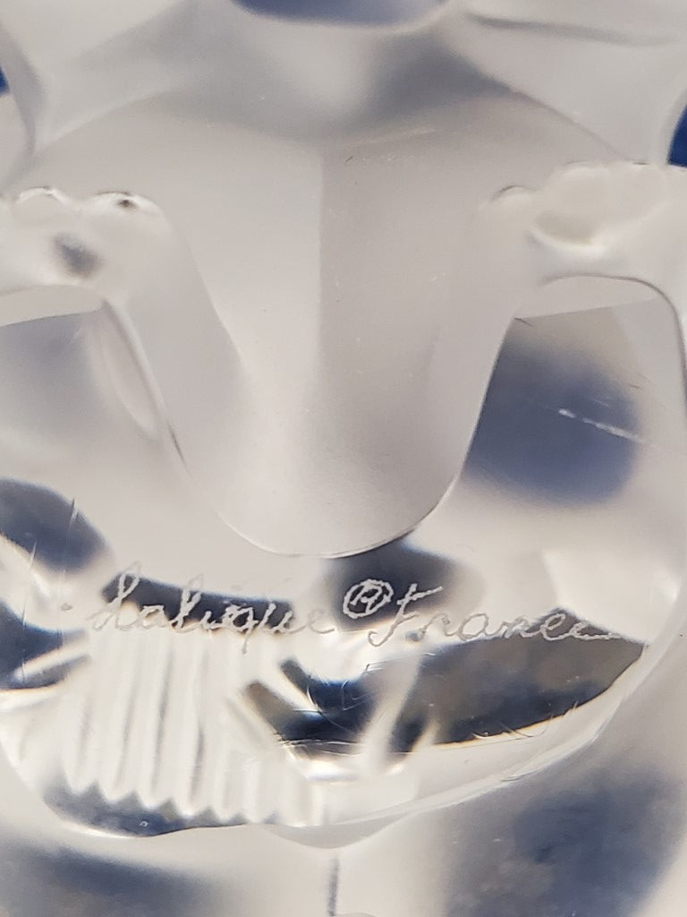 Lalique Figurines Cherub with Harp (12123)