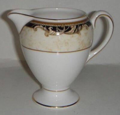 Wedgwood Cornucopia Creamer (Globe Shape)