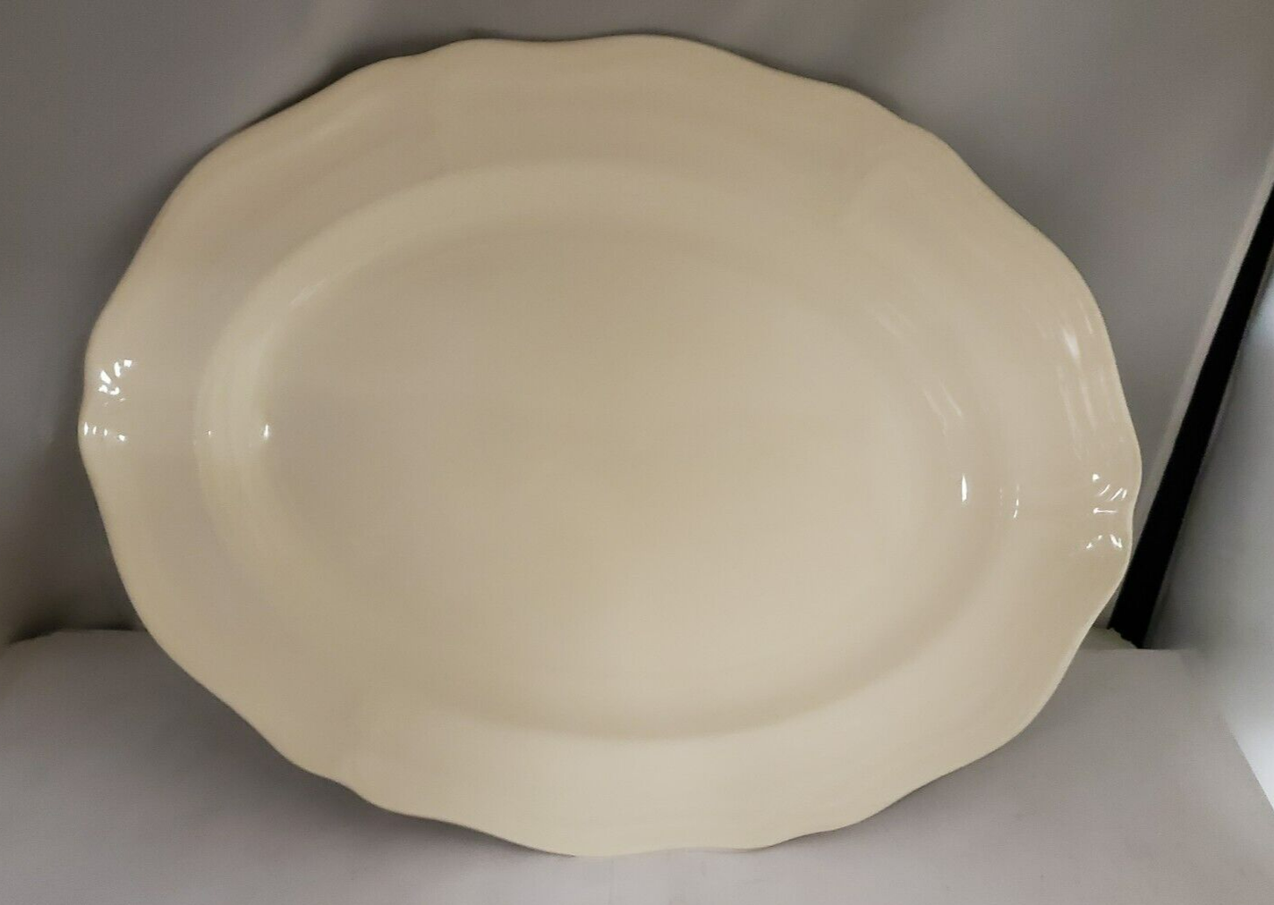 Wedgwood Queen's Plain 11" Oval Serving Platter –