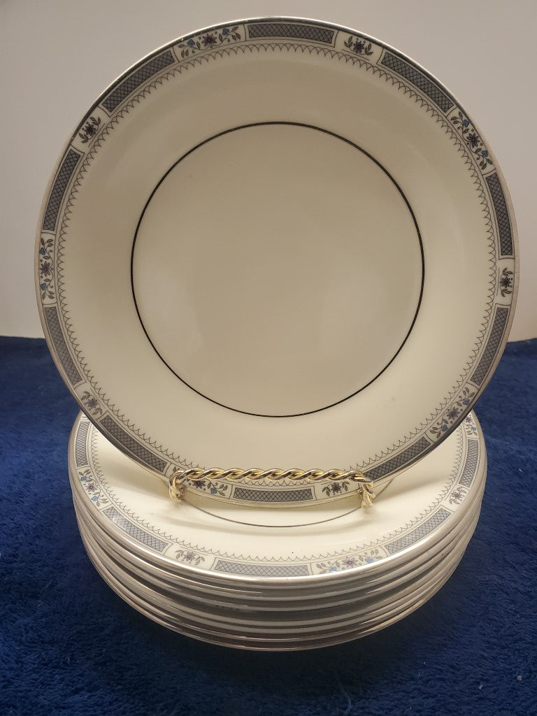 Set of 11 Royal Doulton Melissa Bread & Butter Plates LK