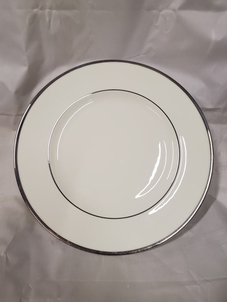 Set of 2 Wedgwood Majesty Platinum Dinner Plates