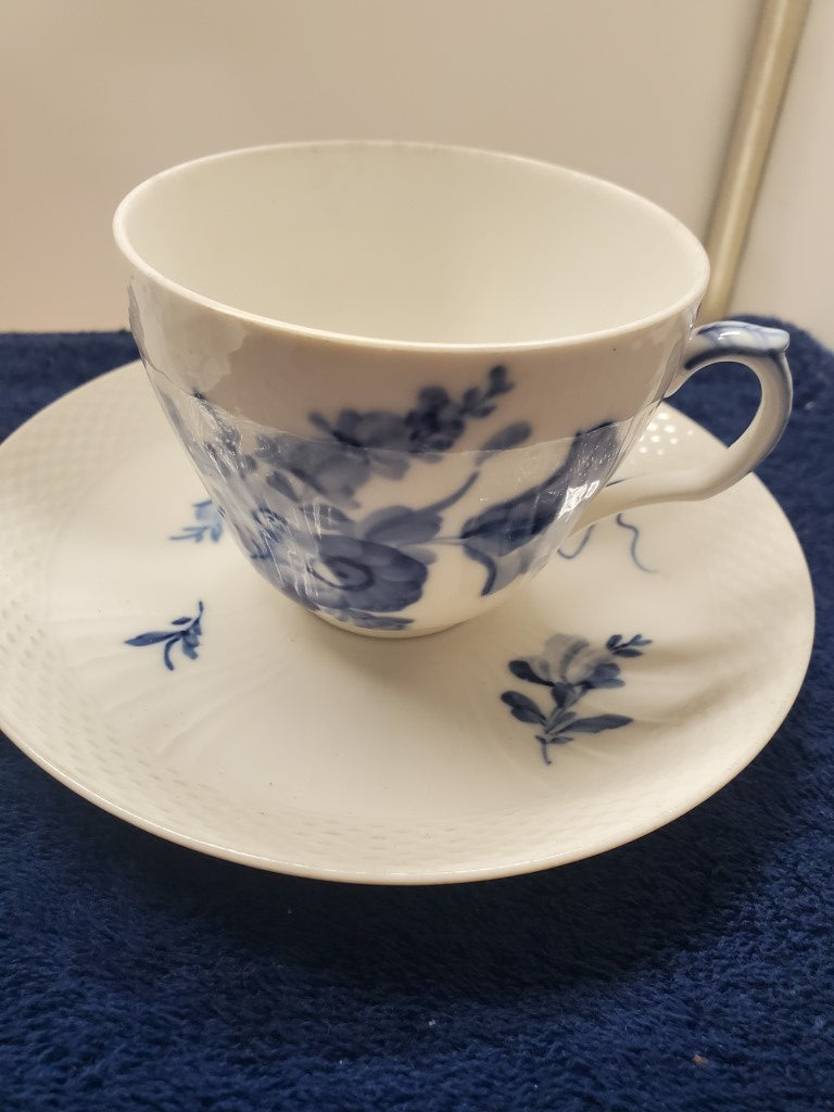 Set of 2 Royal Copenhagen Blue Flowers (Curved) SAUCERS ONLY (1870) JNM101625
