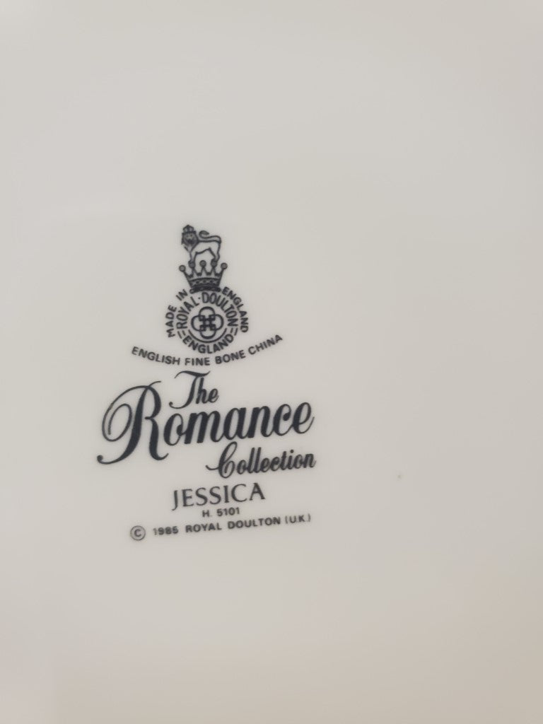 Set of 2 Royal Doulton Jessica Dinner Plates LK