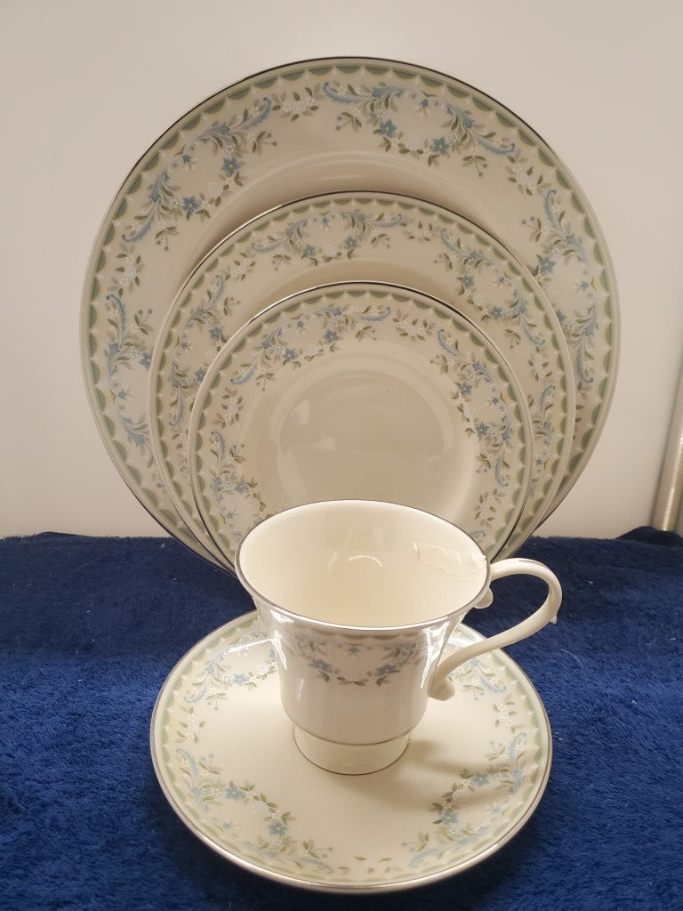Pickard Tara 5 Piece Place Setting LK