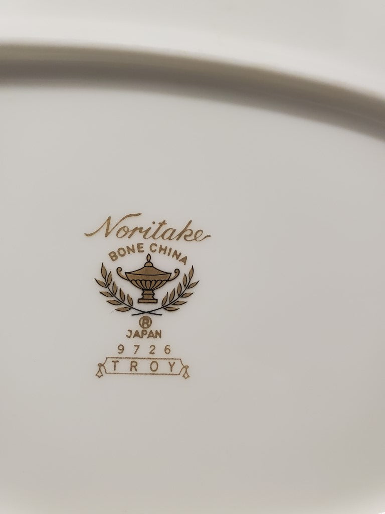 Noritake Troy Gravy Boat & Underplate LK