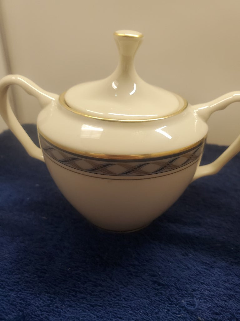 Set of 2 Lenox Harrison Creamer & Sugar Bowl with Lids LK