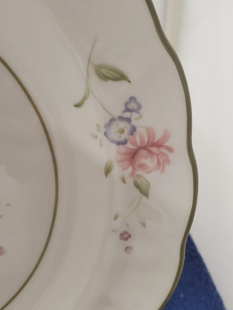Set of 3 Royal Doulton Ashbourne Dinner Plates LK