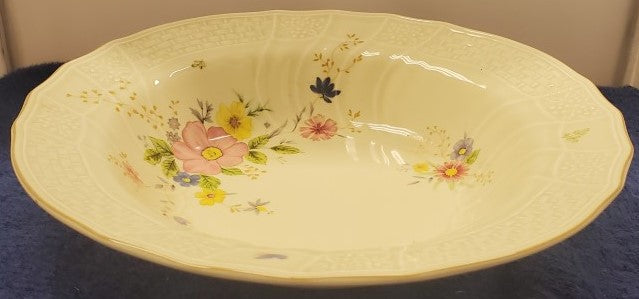 Mikasa Lancaster 10" Round Serving Bowl