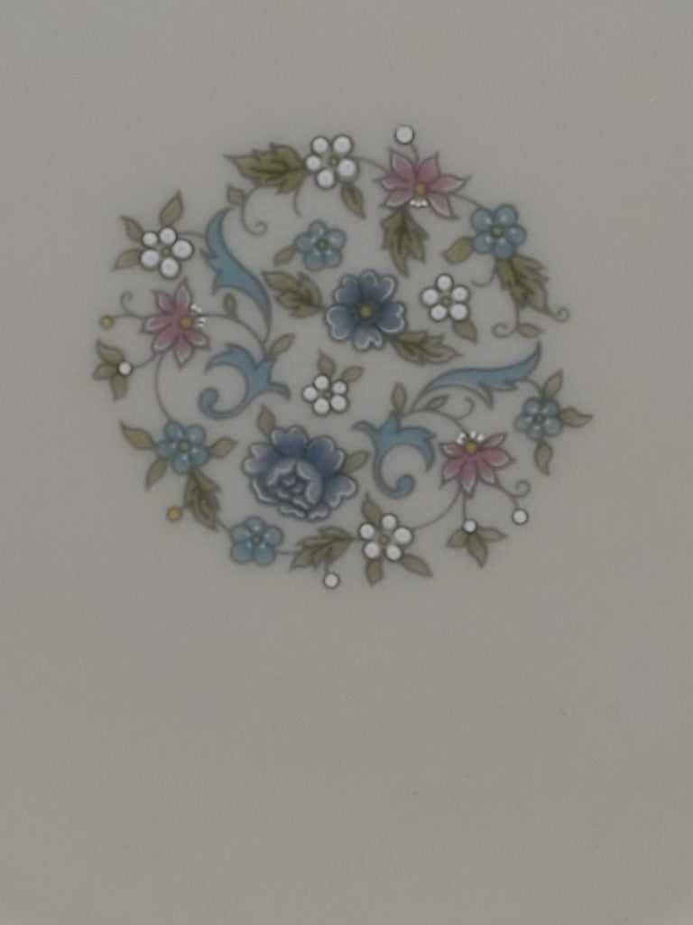 Set of 2 Lenox Columbine Salad Plates LK