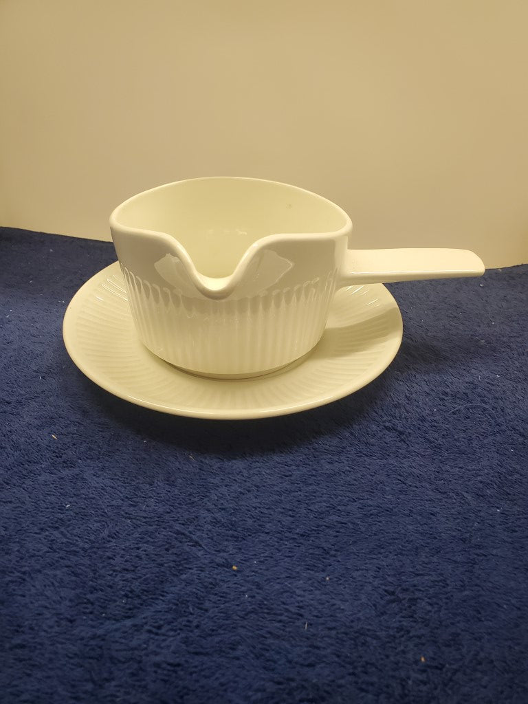 Johnson Brothers Athena White Gravy Boat & Saucer LK
