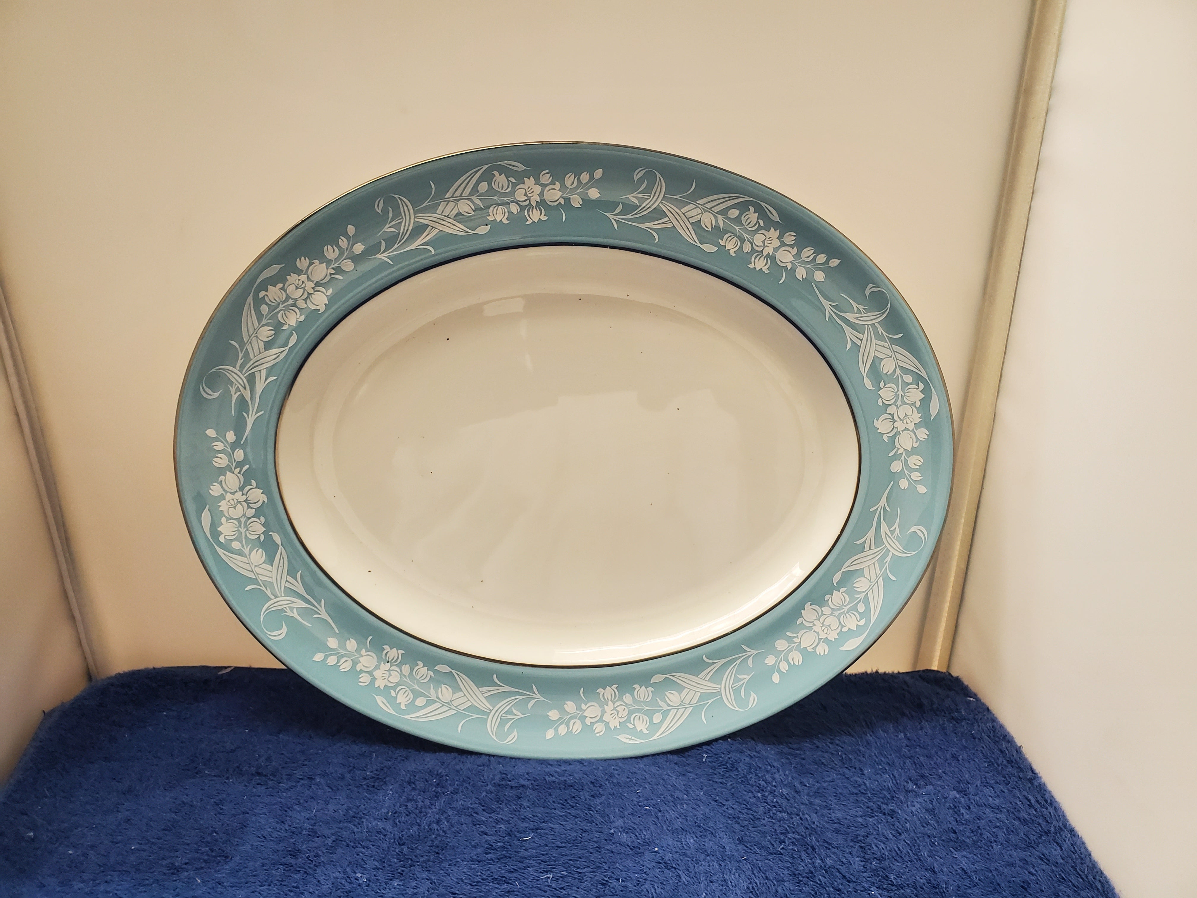 Royal Doulton Alexandria 12" Oval Serving Platter –