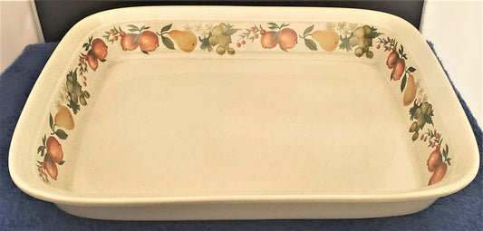 Wedgwood Quince 13" Baker