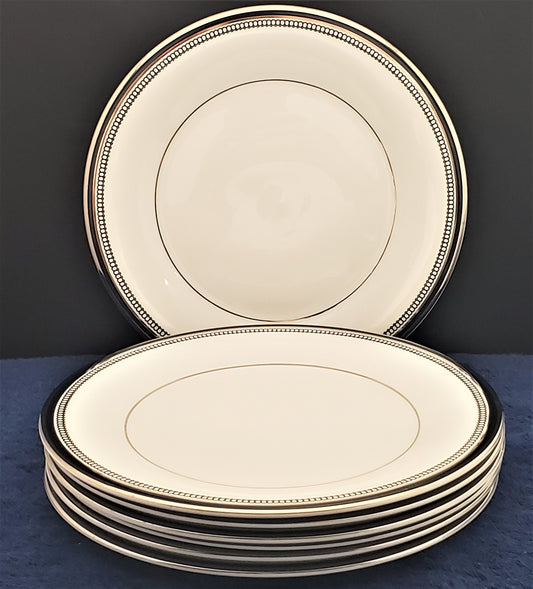 Set of 7 Royal Doulton Sarabande Dinner Plates