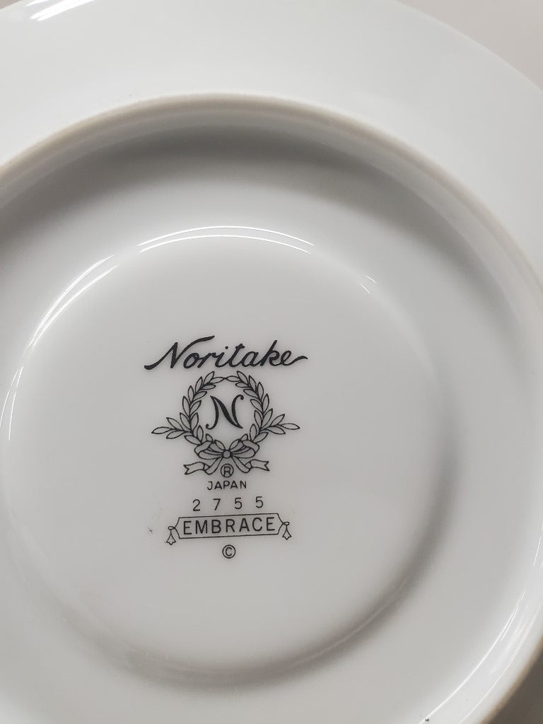 Set of 9 Noritake Embrace Cup & Saucer Sets LK