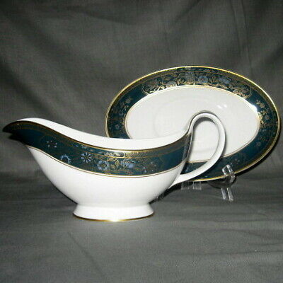 Royal Doulton Carlyle Gravy Boat w/ Underplate –