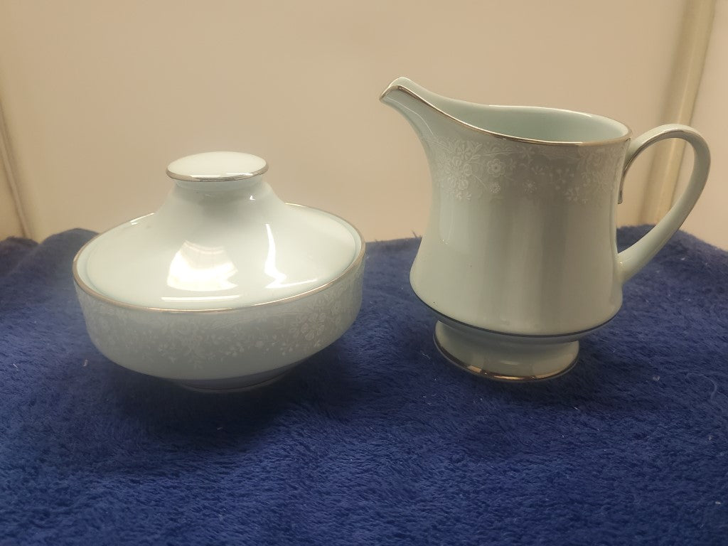 Noritake Fidelity Creamer & Sugar Bowl with Lid LK