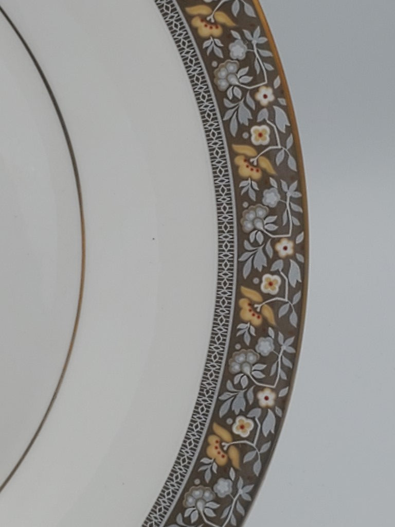 Set of 2 Royal Doulton Maplewood Dinner Plates LK