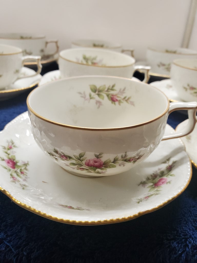 Set of 4 Rosenthal Sanssouci Rose White (Gold Trim) Cup & Saucer Sets LK
