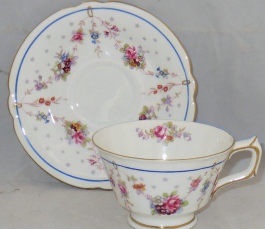 Set of 4 Royal Crown Derby Melrose Footed Cup & Saucer Sets