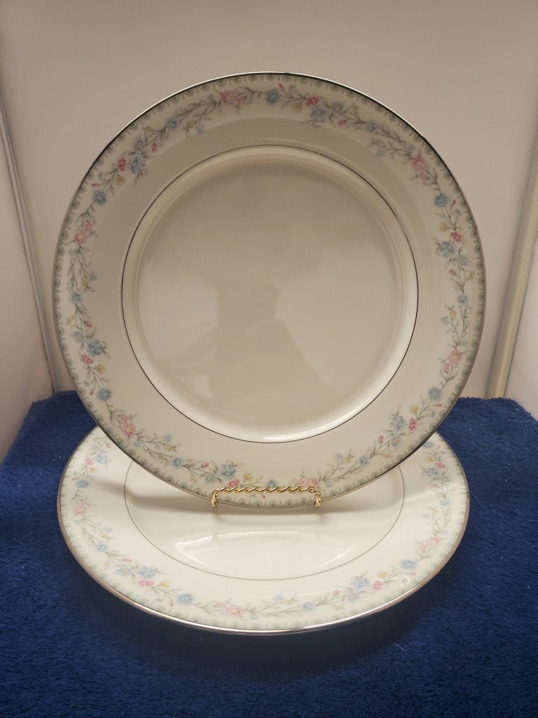 Set of 2 Gorham Snow Rose Dinner Plates LK