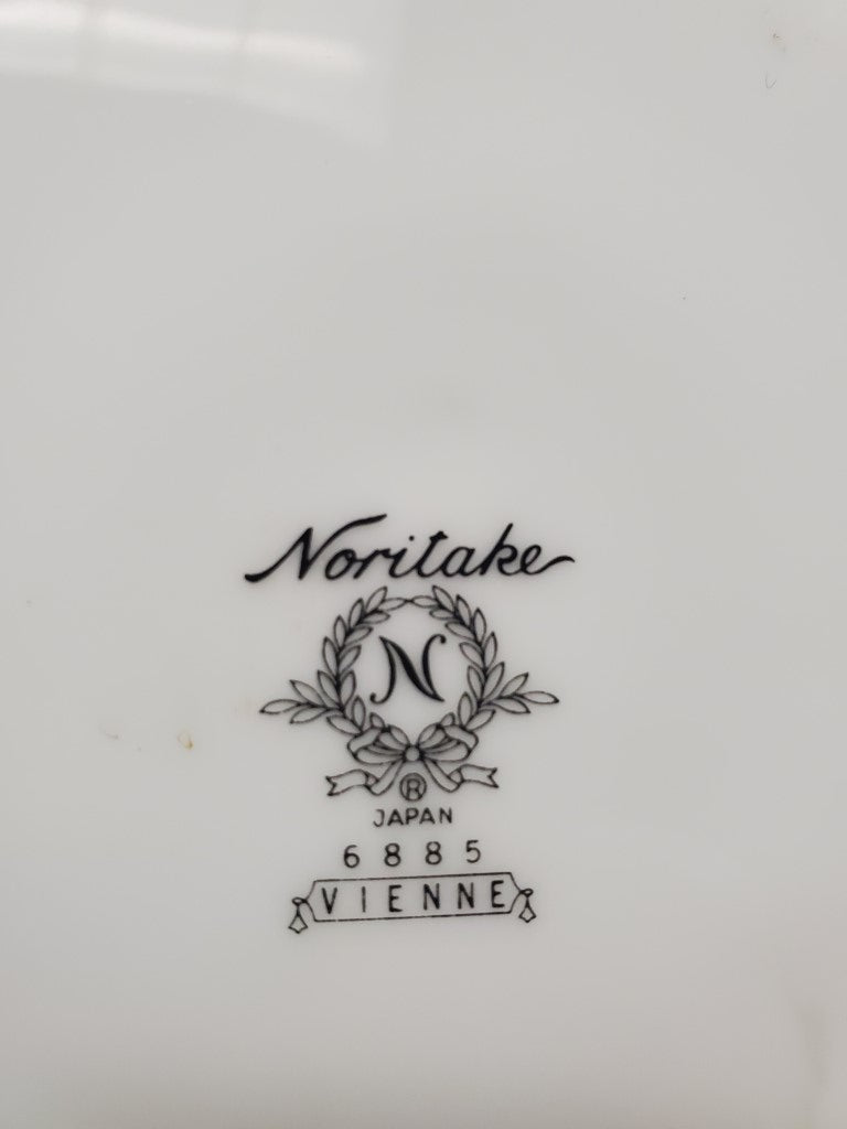 Set of 7 Noritake Vienne Salad Plates LK