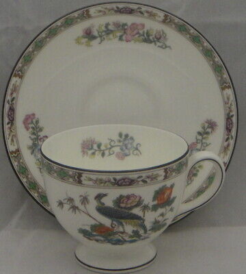 Set of 3 Wedgwood Kutani Crane Leigh Shape Footed Cup & Saucer Sets
