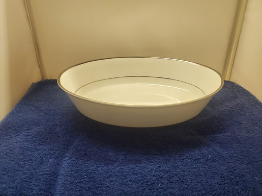 Noritake Spectrum 9" Oval Vegetable Bowl LK