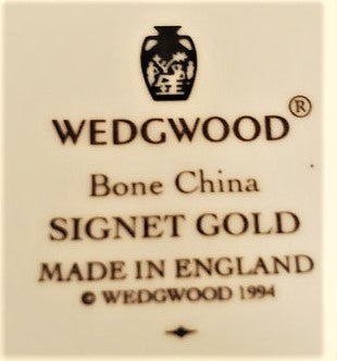 Wedgwood Signet Gold Covered Vegetable Bowl