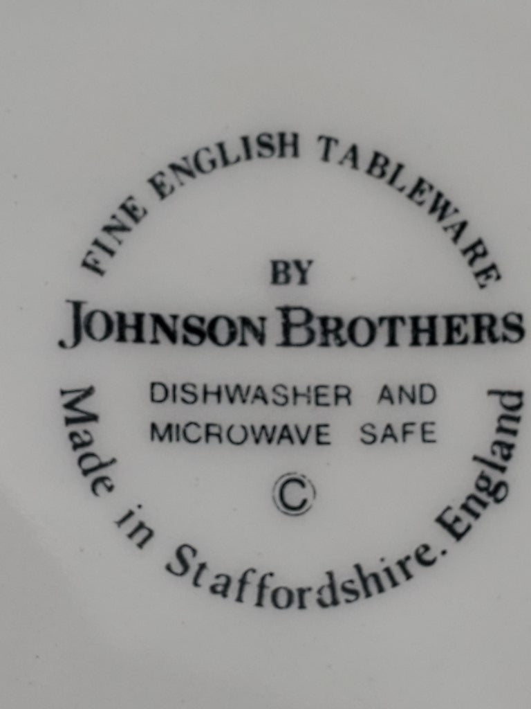 Set of 10 Johnson Brothers Eternal Beau Dinner Plates LK