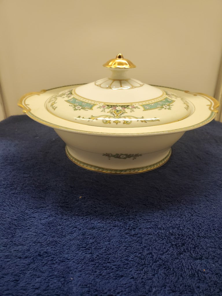 Noritake Beauvais Covered Vegetable Bowl LK