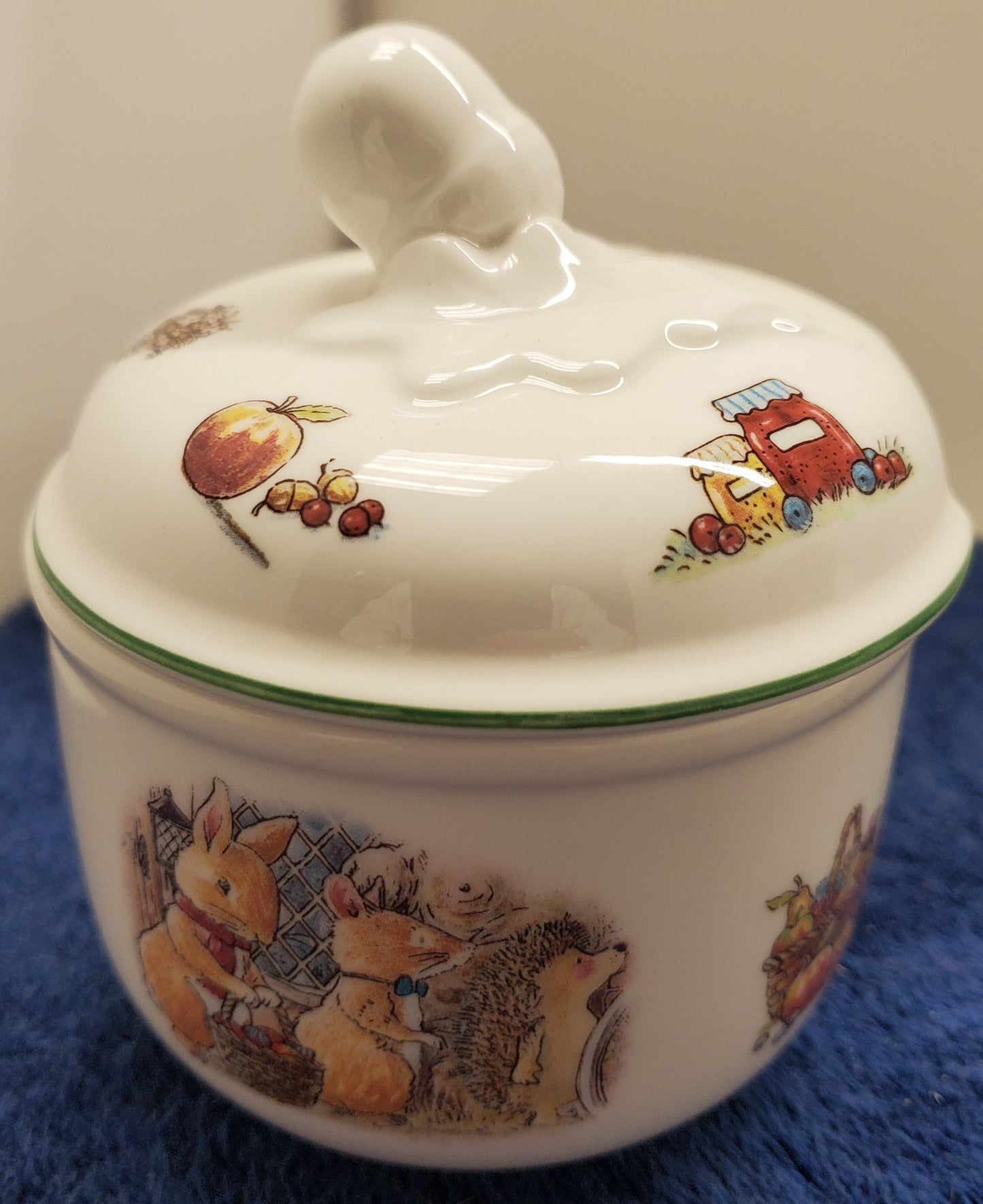Villeroy & Boch Foxwood Tales Sugar Bowl WIth Lid