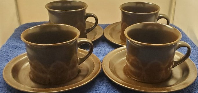 Set of 4 Royal Doulton Marbella Cup & Saucer Sets LK