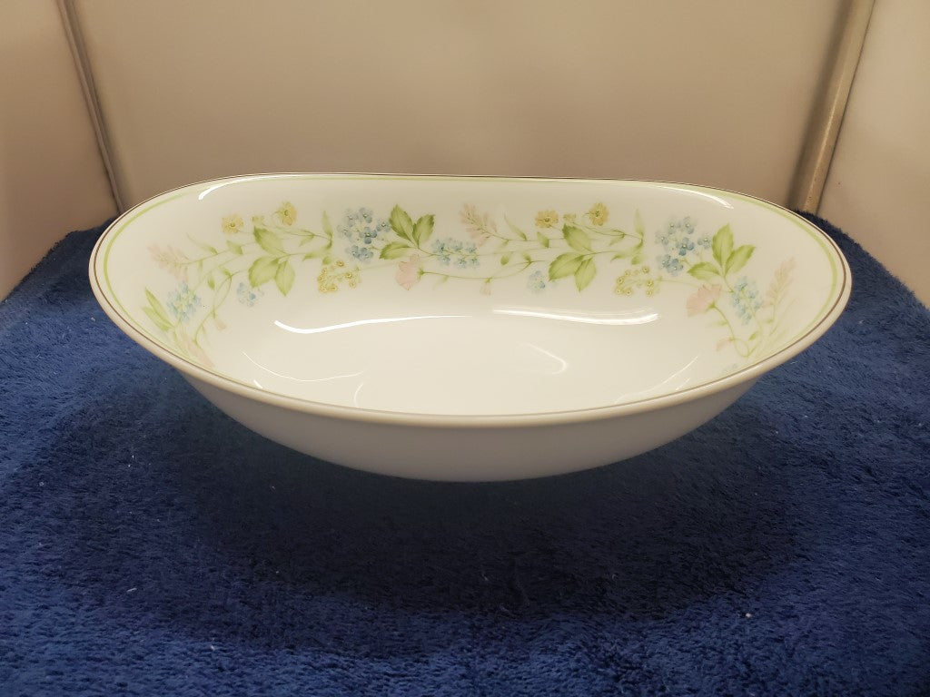 Noritake Essence 10" Oval Vegetable Bowl LK