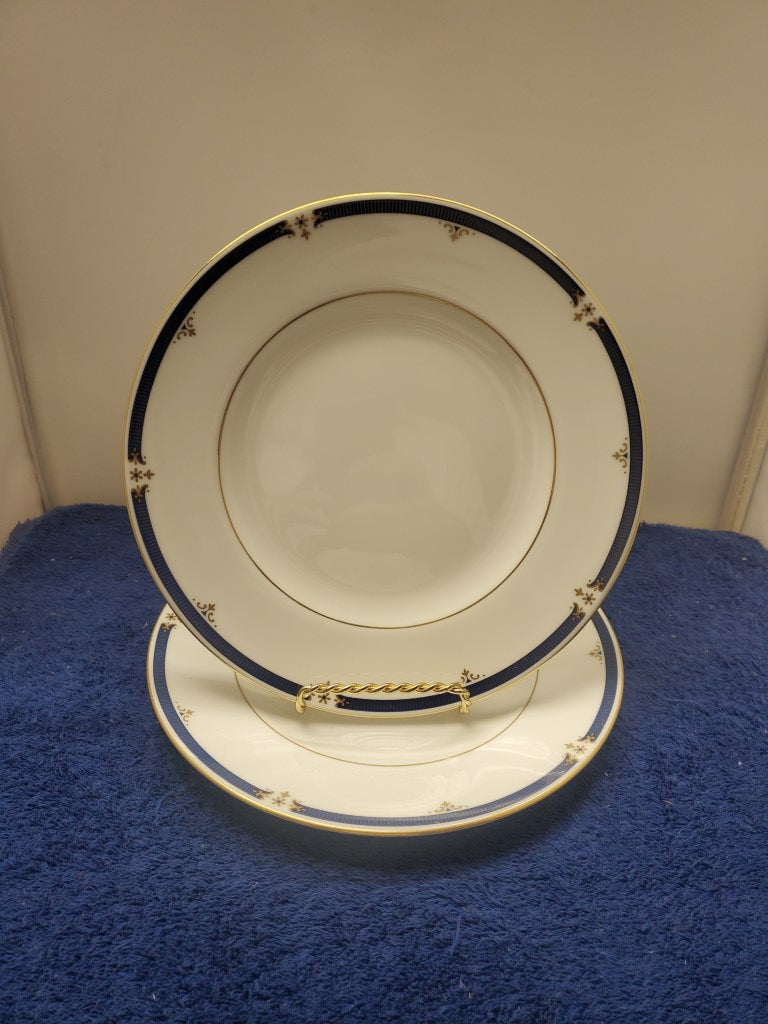 Set of 2 Wedgwood Crestwick Dinner Plates LK