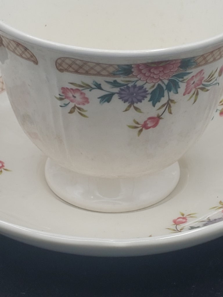 Set of 4 Wedgwood Trellis Flower Cup & Saucer Sets LK