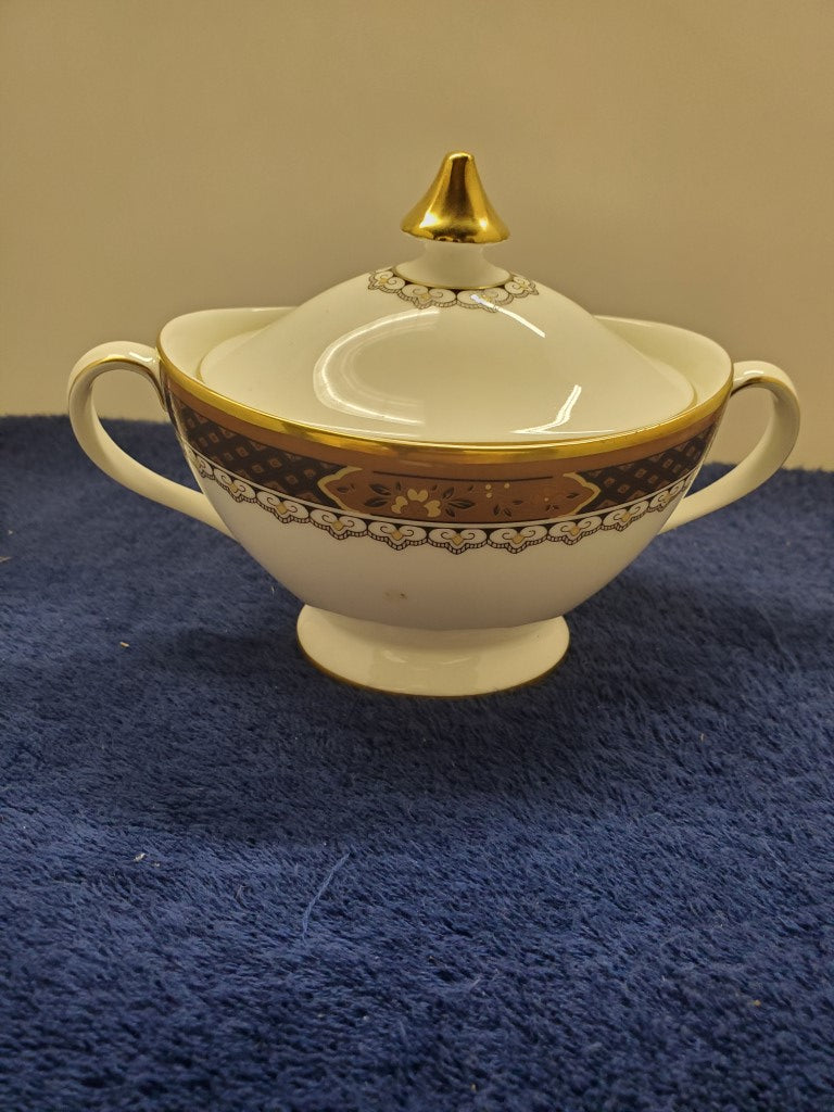 Royal Doulton Verona Sugar Bowl with Lid LK