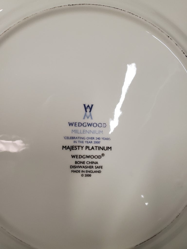 Set of 2 Wedgwood Majesty Platinum Dinner Plates