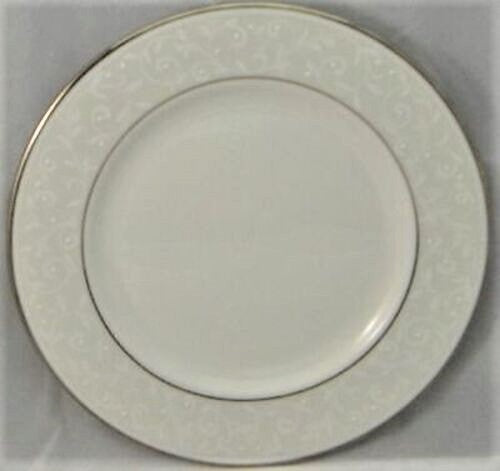 Set of 7 Lenox Opal Innocence Luncheon Plates - New