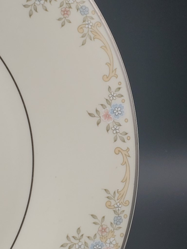 Set of 2 Royal Doulton Giselle Dinner Plates LK