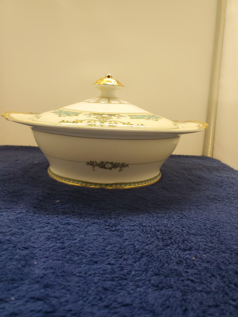 Noritake Beauvais Covered Vegetable Bowl LK