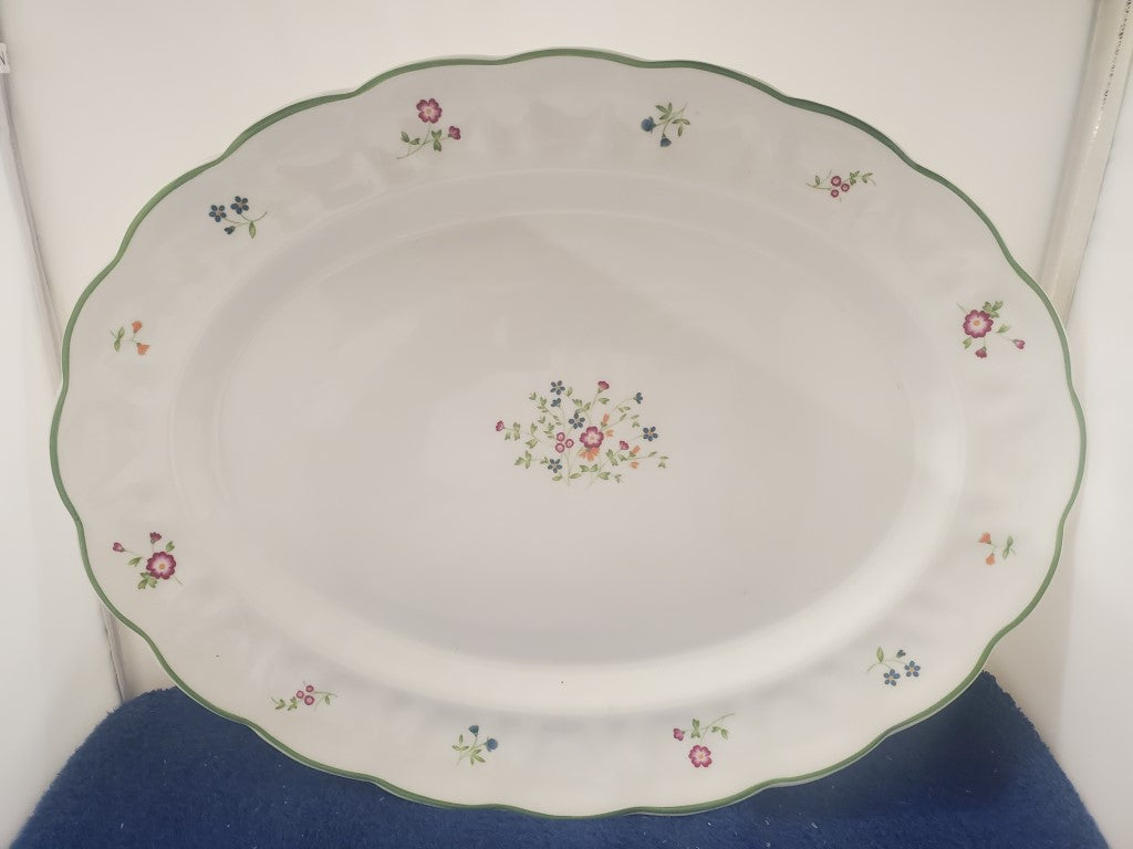 Royal Doulton Avignon 16" Oval Serving Platter LK