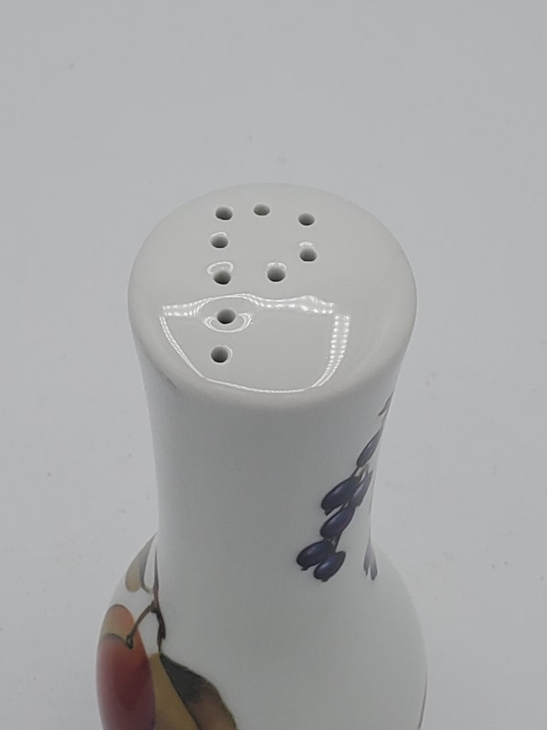 Royal Worcester Evesham Pepper Shaker (P) LK
