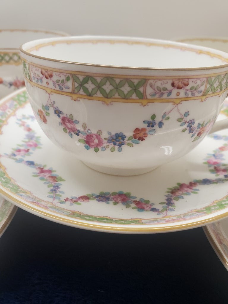 Set of 5 Royal Worcester W9200 Large Cup & Saucer Sets LK
